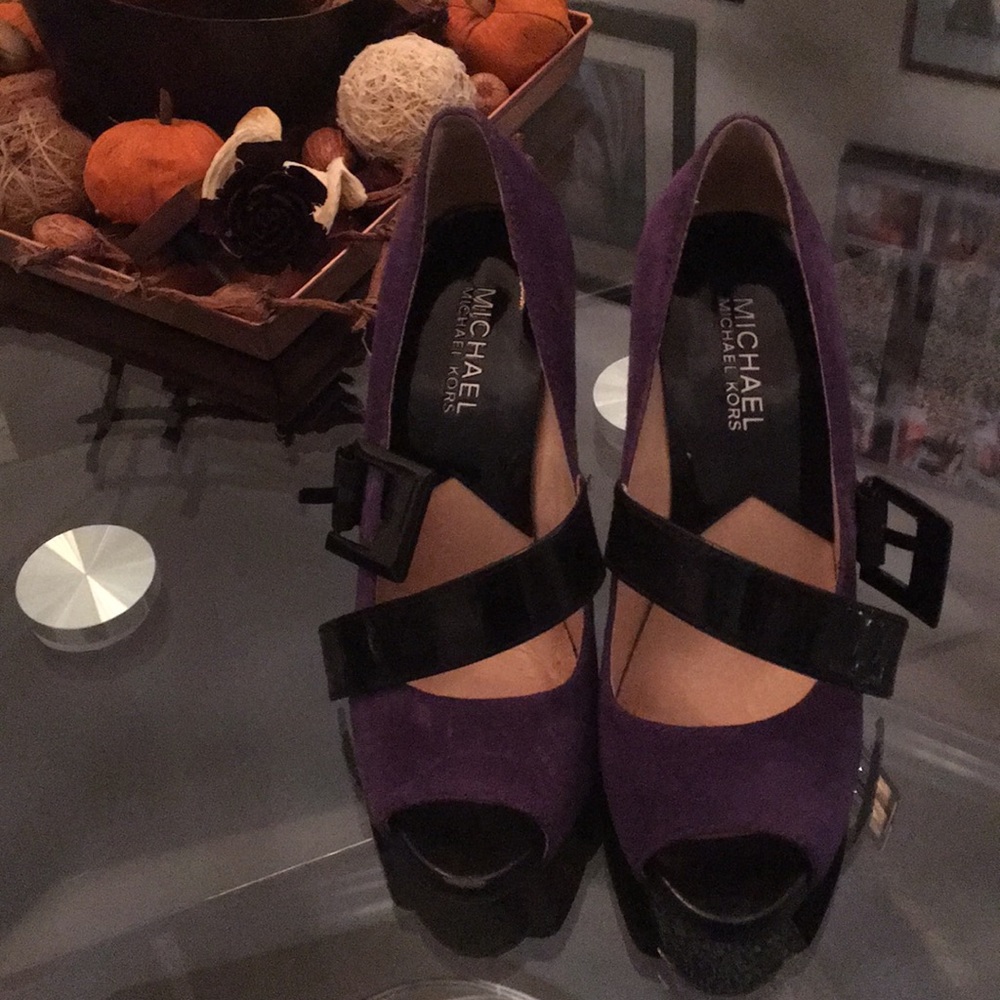 Shoes - Picture 4 of 4